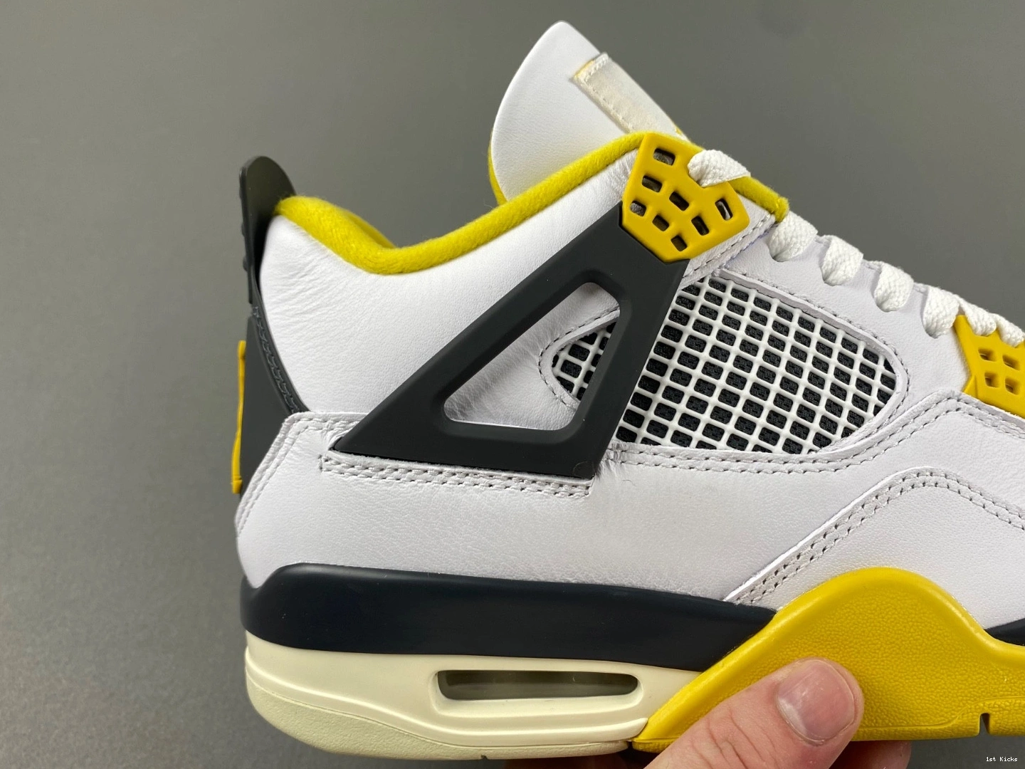 AQ9129-101 Womens Jordan 